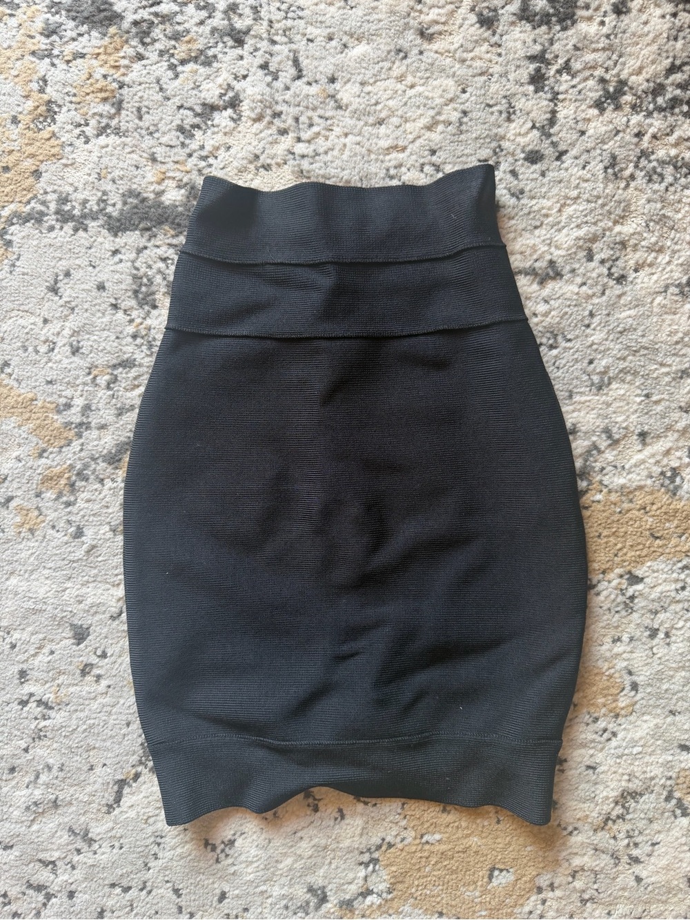 H&M Black High-Waist Ribbed Pencil Skirt